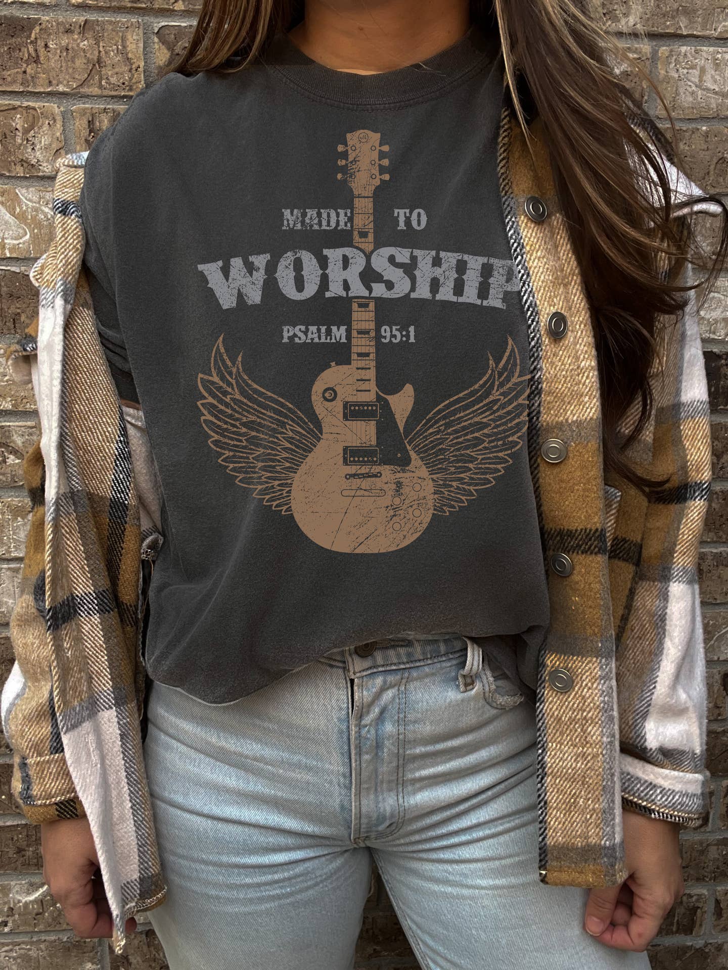 Made to Worship Graphic Tee